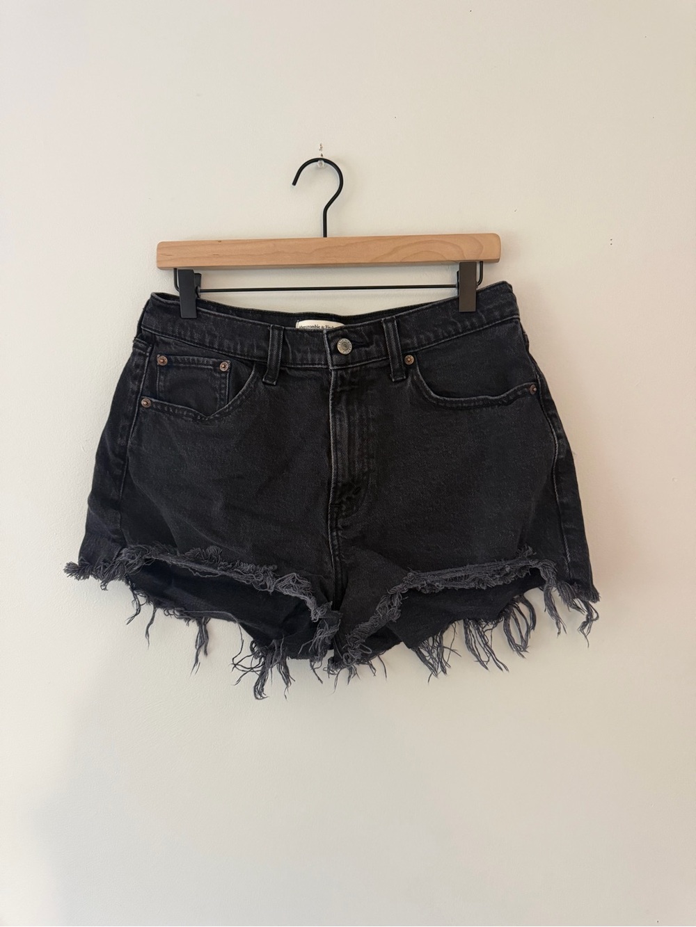Abercrombie curve love the high rise mom shorts